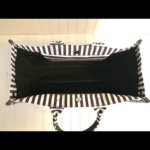 Henri Bendel Extra Large Canvas Tote - Picture 7 of 7